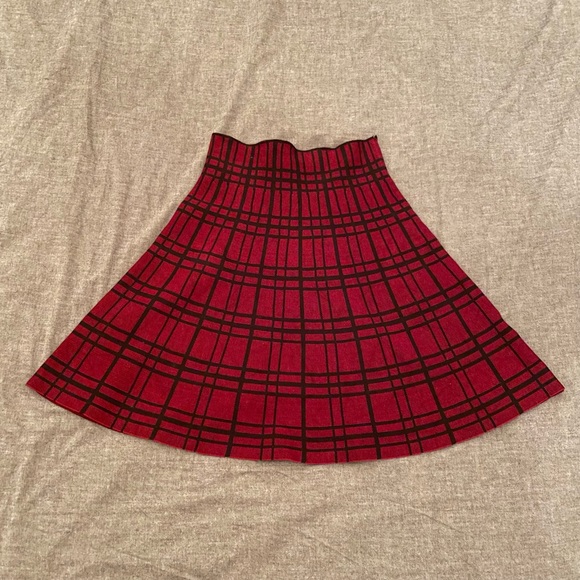 Burgundy stretchy skirt S/M - Picture 1 of 4